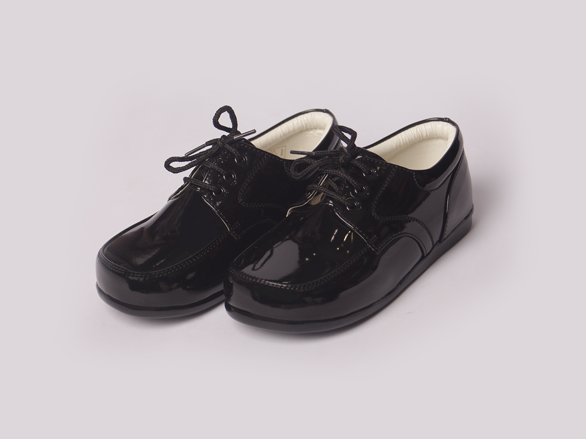 ROYAL LACE SHINY BLACK