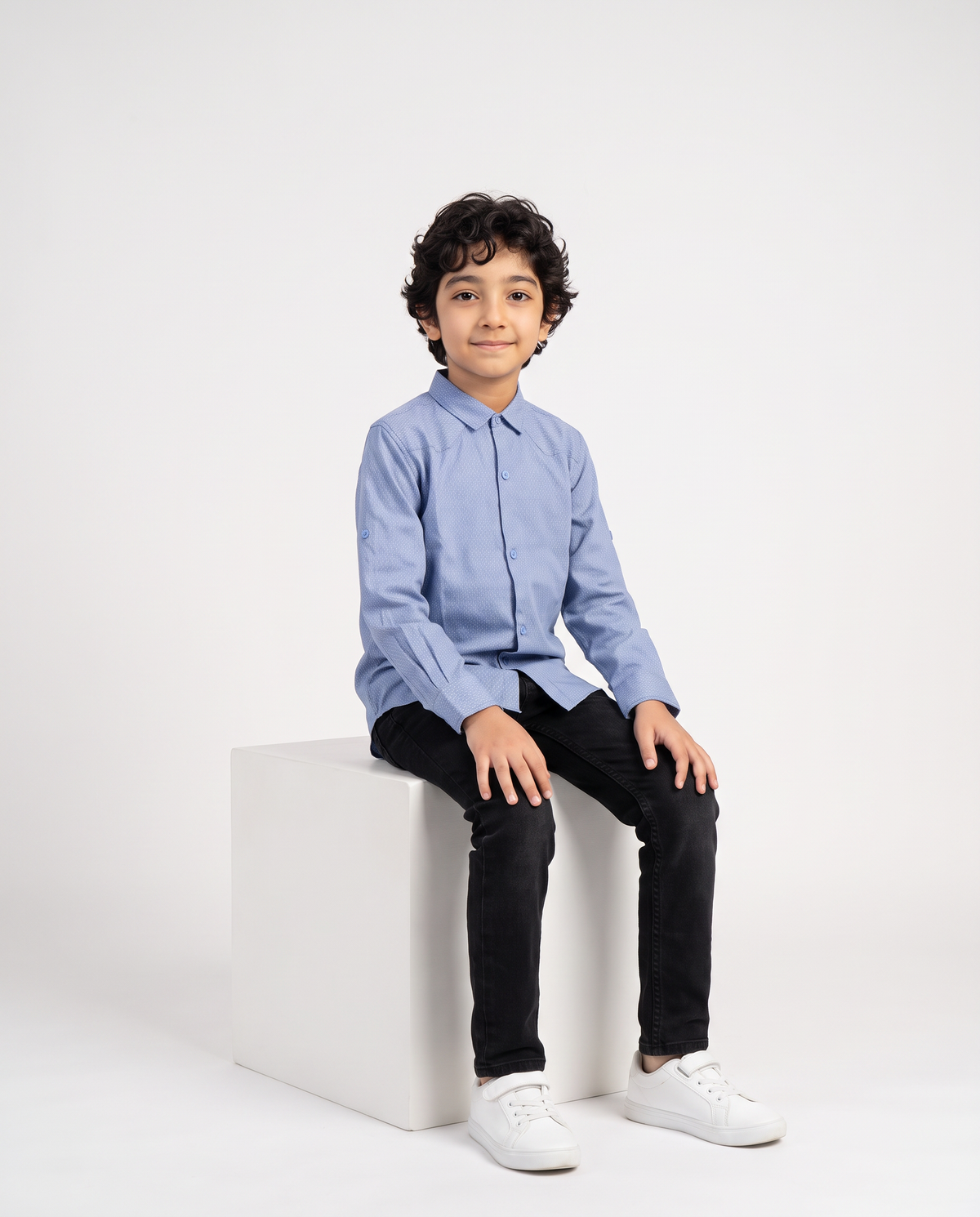 BLUE MODERN BUTTON UP
