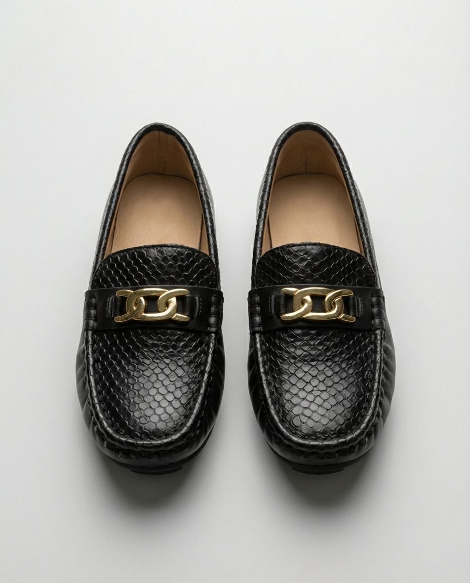 Boys noir black mini leather loafer — front view