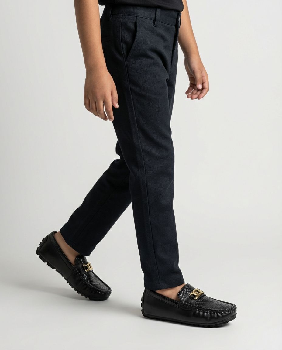 Boys noir black mini leather loafer — side profile