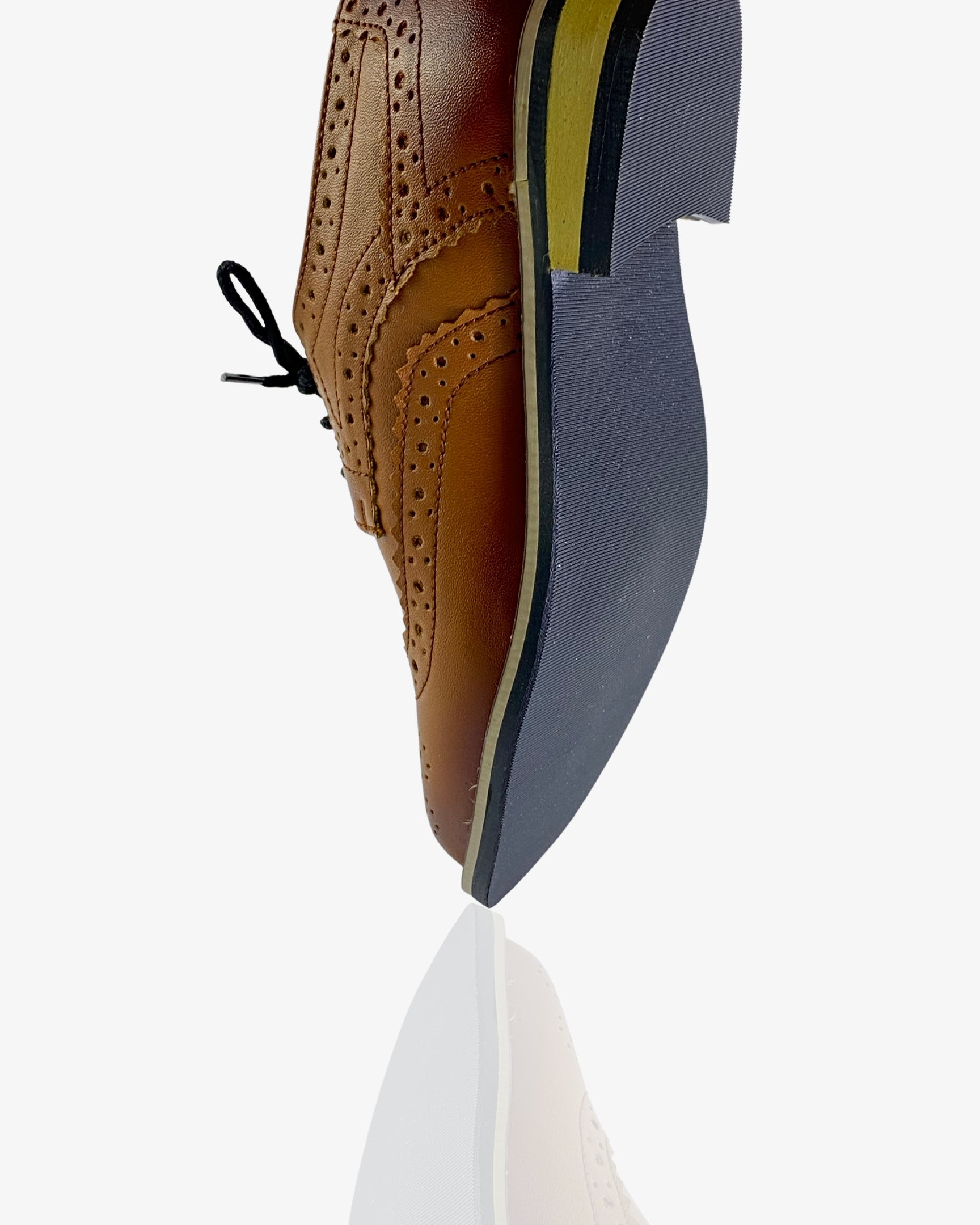 Boys saddle brown leather oxford shoe — three-quarter angle