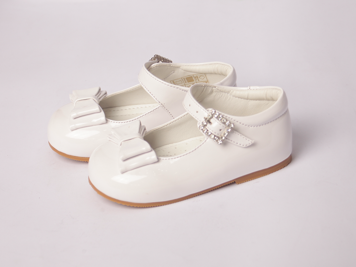 White Bow Shoe girls shoe side profile — Little Giants