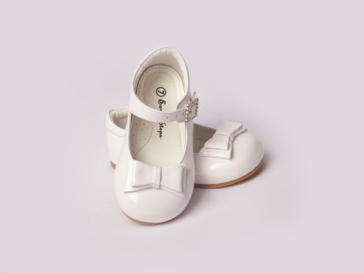 White Bow Shoe girls shoe sole view — Little Giants