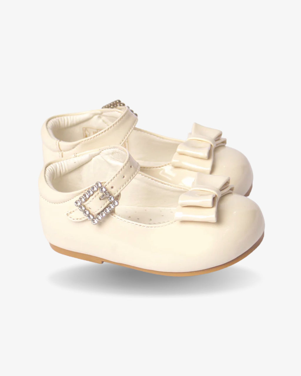 Cream Bow Shoe girls shoe toe detail — Little Giants