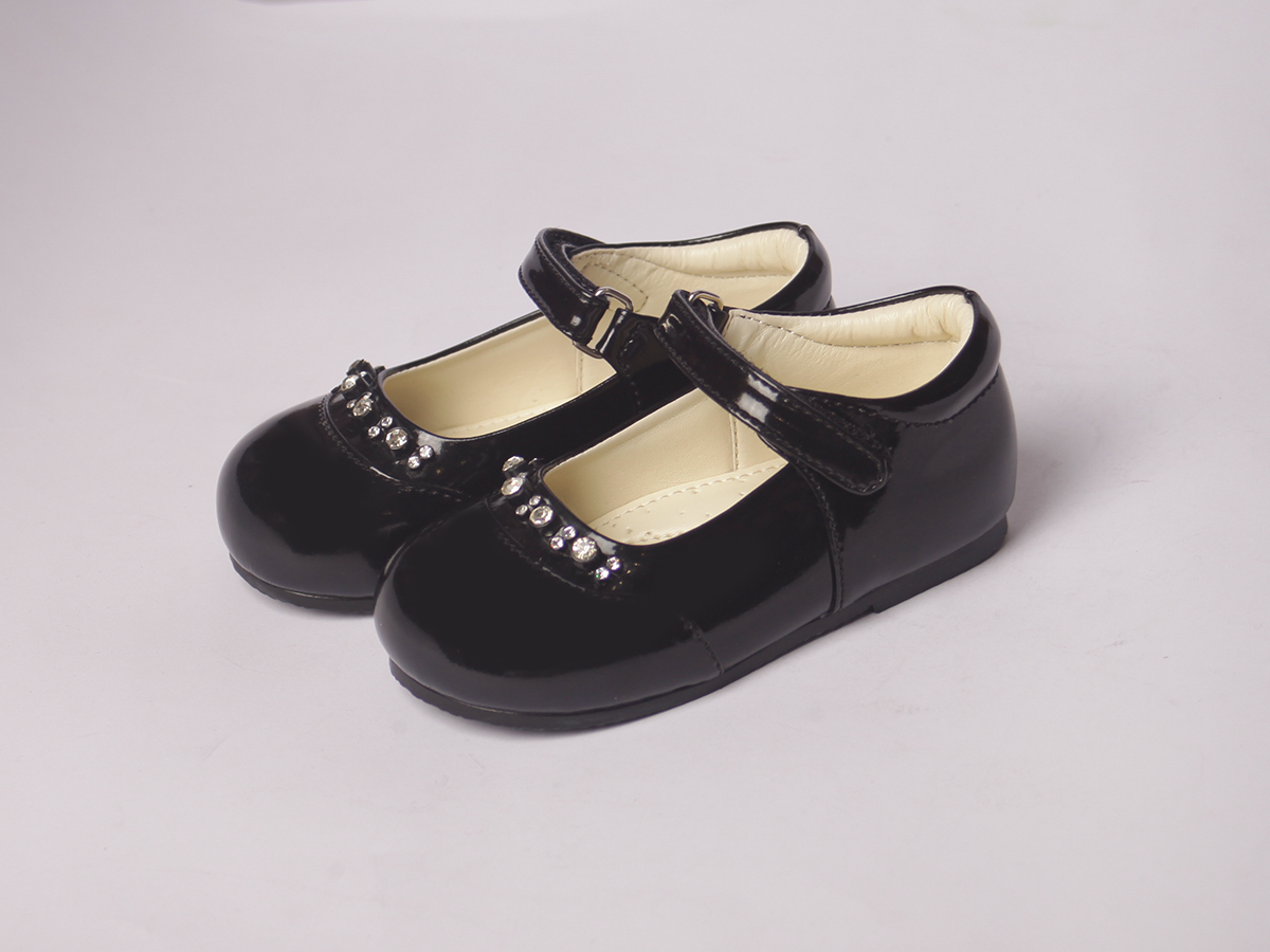 Black Diamond Embellished Shoe girls shoe toe detail — Little Giants