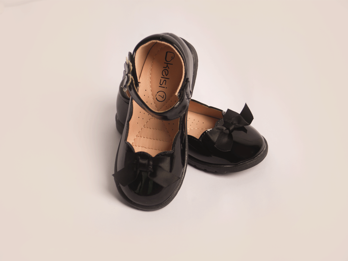 KELSI FLOWER STRAP BLACK